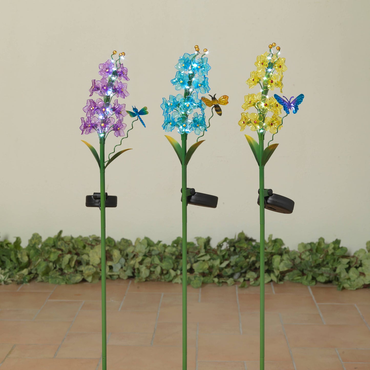 32"H Solar Lighted Metal & Acr