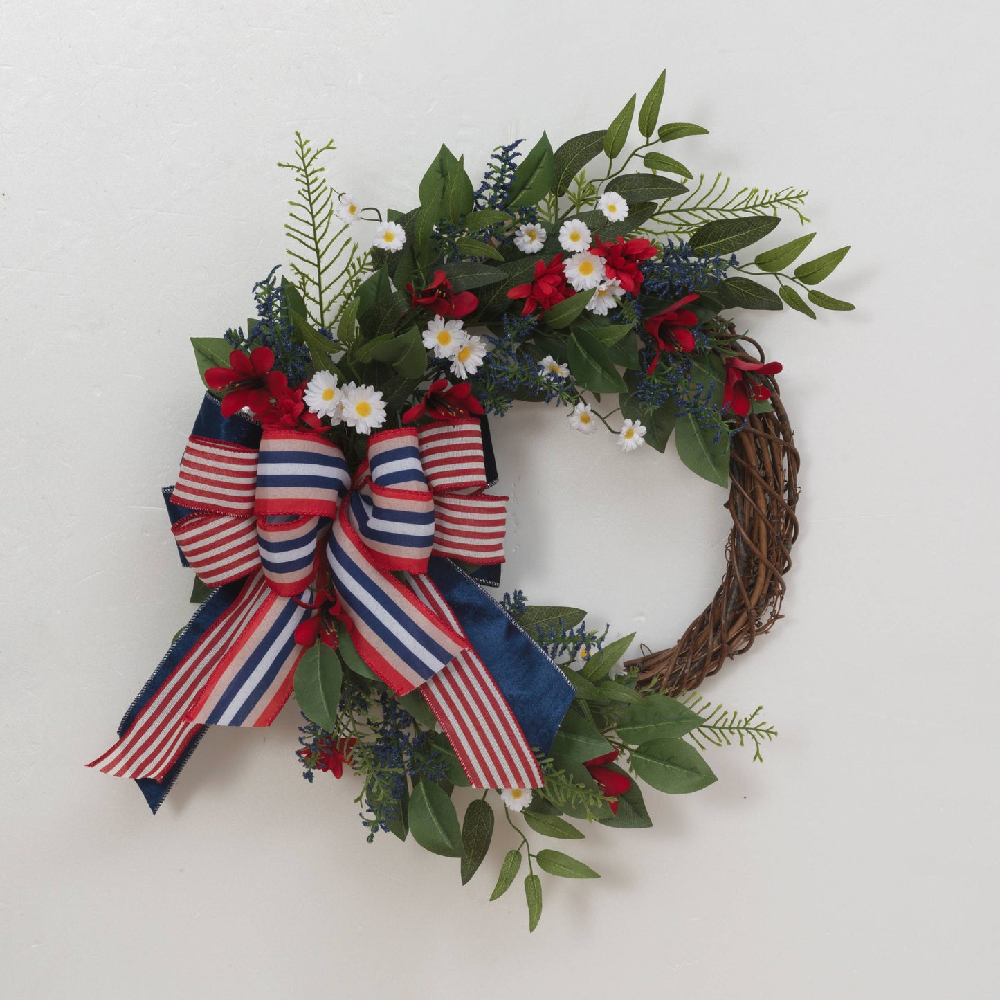 24"L Americana Wreath w/ Bow
